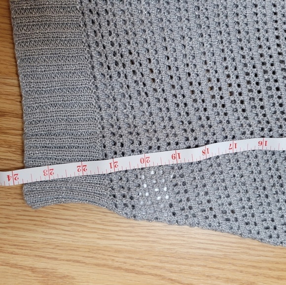 Womens Elle Sweater Gray Silver Metallic light weight short sleeve Size … - Picture 12 of 12